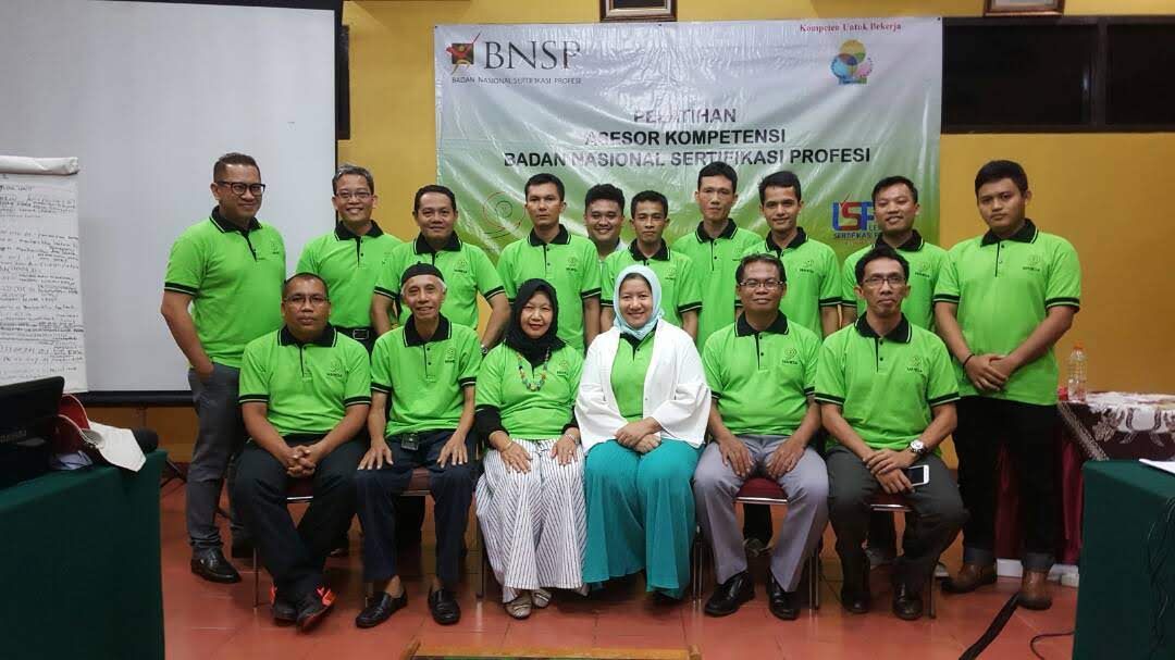 Dokumentasi penutupan event